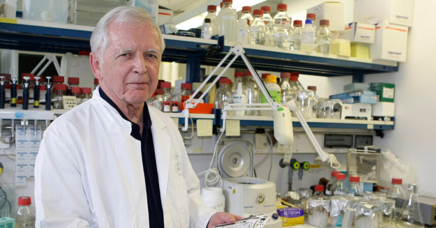 Harald zur Hausen, 87, Nobelist Who Found Cause of Cervical Cancer, Dies