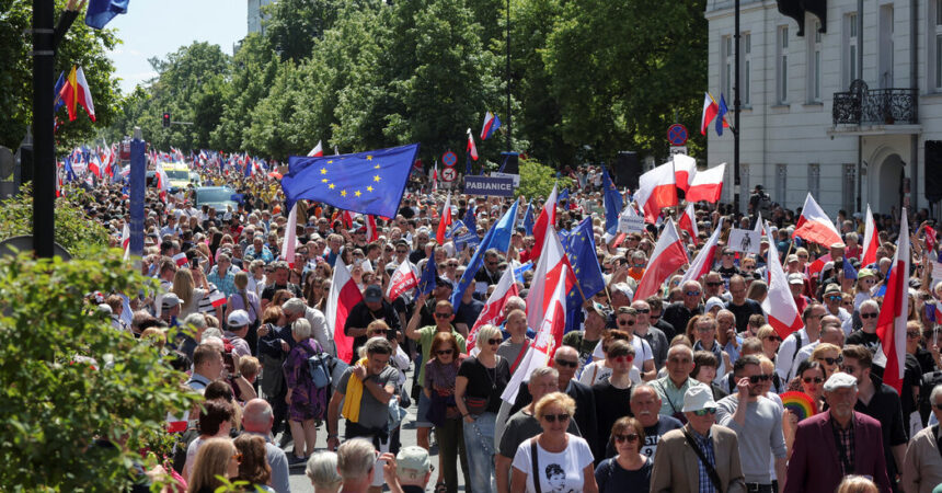 Hundreds of Thousands March Against Poland’s Governing Party