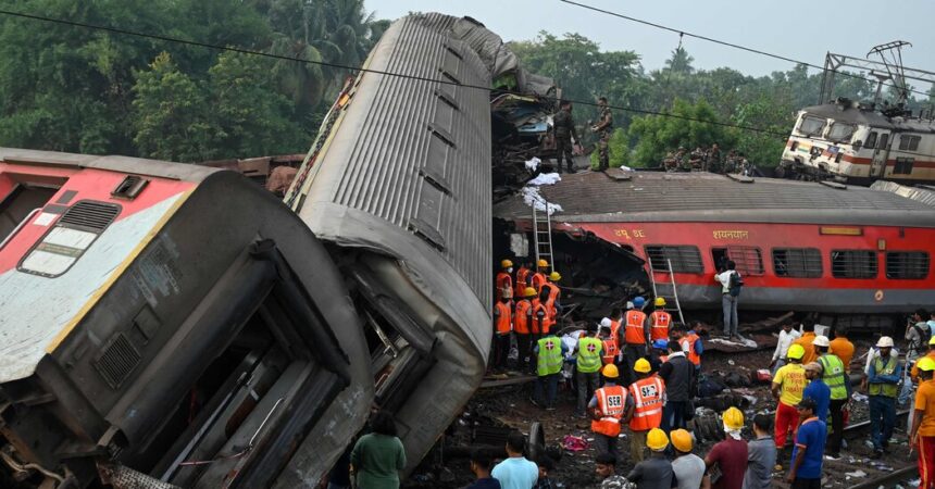 India’s Worst Train Crash in Decades Kills Hundreds