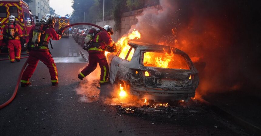 Police in France Shoot and Kill 17-Year-Old Driver, Stoking Anger