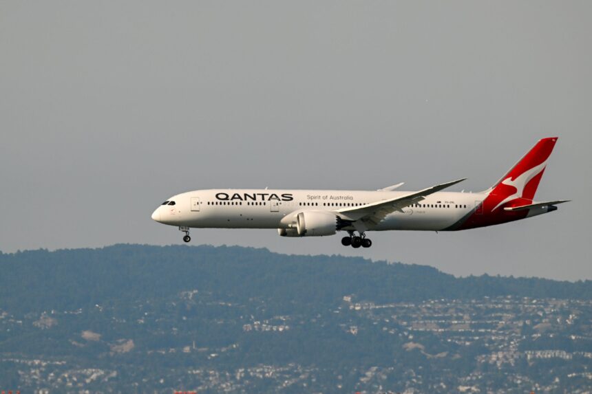 Takeoff and landing planes at San Francisco International Airport (SFO)