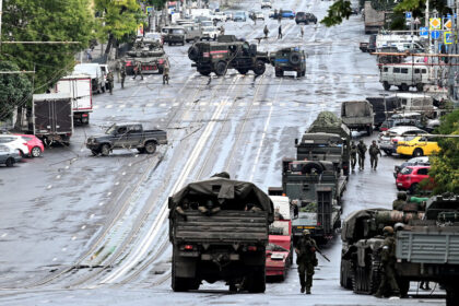Yevgeny Prigozhin leads Wagner troops into Russia