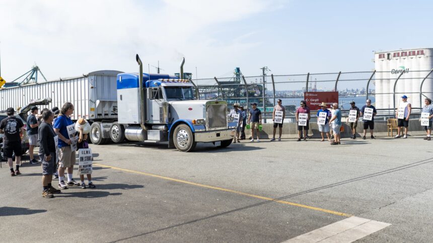 AAFA calls to recall Canadian Parliament amid ports strike