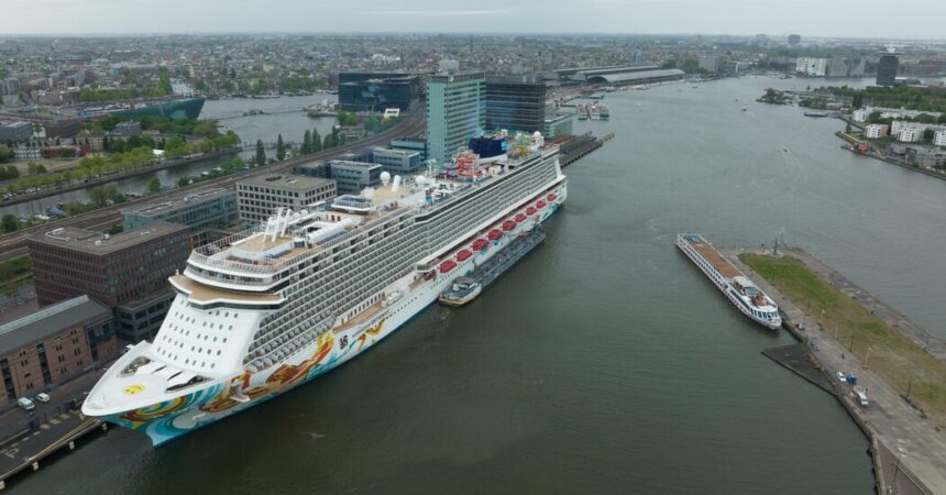 Amsterdam to Bar Cruise Ships From Central Terminal