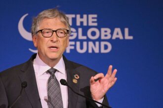 Bill Gates says Warren Buffett taught him how to value free time