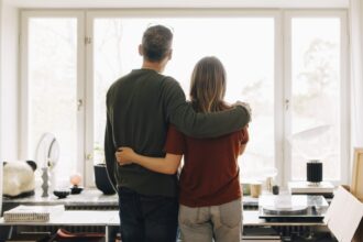 Cohabitating after separating is not uncommon