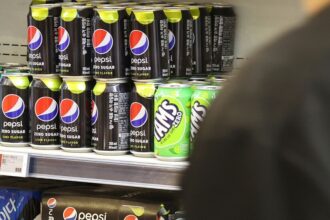 Despite Aspartame Warning, Beverage Companies Likely to Stick With It