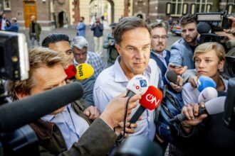 Dutch Government Collapses Over Plan to Further Limit Immigration