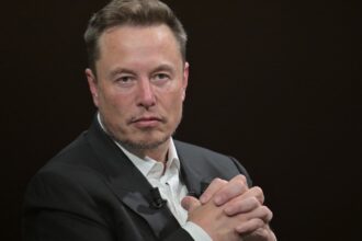 Elon Musk says Twitter cash flow remains negative with 'heavy debt'