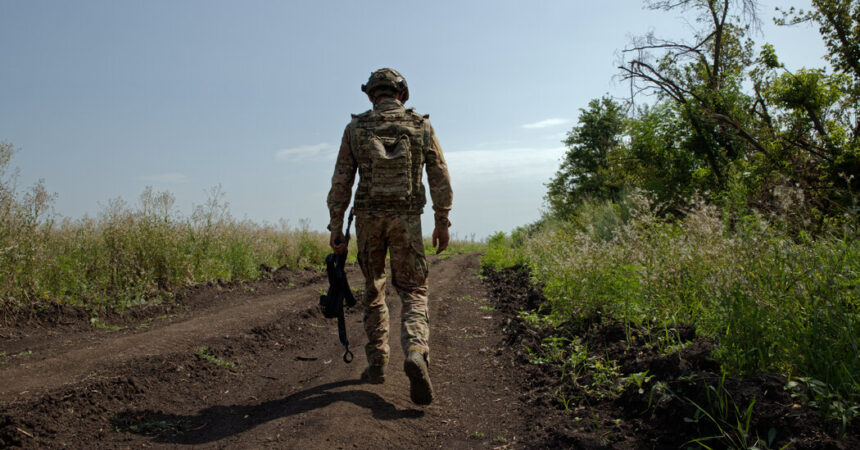 Extensive Minefields Impede Ukraine’s Counteroffensive, Military Experts Say