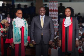 The Kenyan president William Ruto with Chief Justice Martha Koome (to his right) and Chief Registrar of the Judiciary Anne Amadi in Nairobi on 13 September 2022.