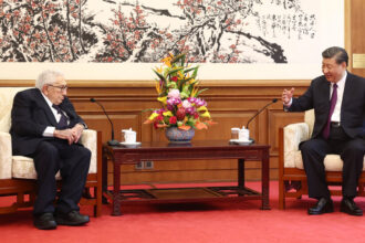 Kissinger Meets Xi as China Courts ‘Old Friends’ to Manage U.S. Rivalry