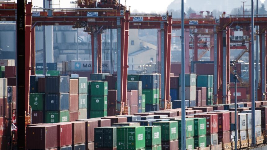 Rail trade from Canada plummets due to West Coast ports strike