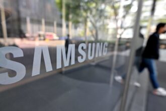 Samsung estimates profits plunged 96% in the second quarter