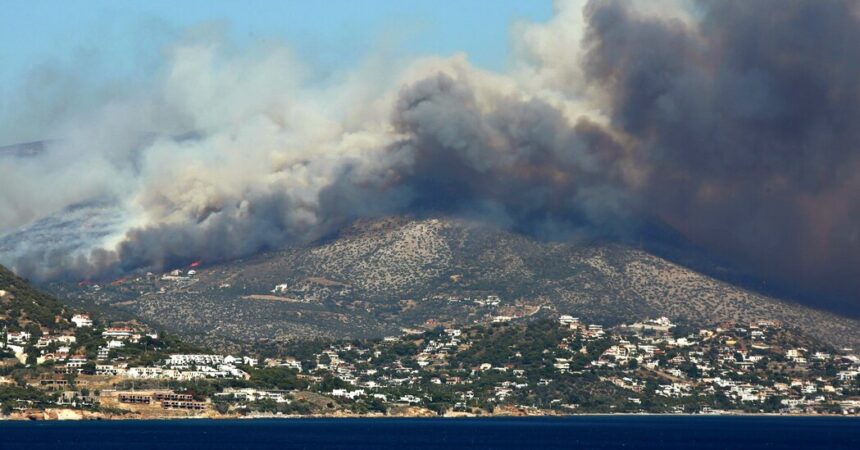 Wildfires Force Residents to Flee Greek Seaside Villages