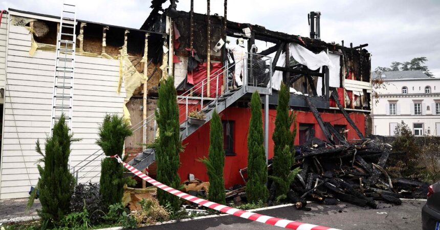 11 Killed in Vacation Home Fire in France