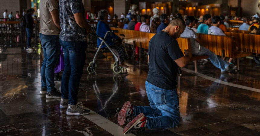 Baseball Players Visit Mexico’s Basilica de Santa María de Guadalupe