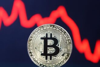 Bitcoin breaks below $26,000, posts worst week since May
