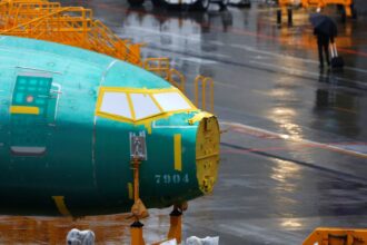 Boeing says a new 737 Max flaw will slow airplane deliveries