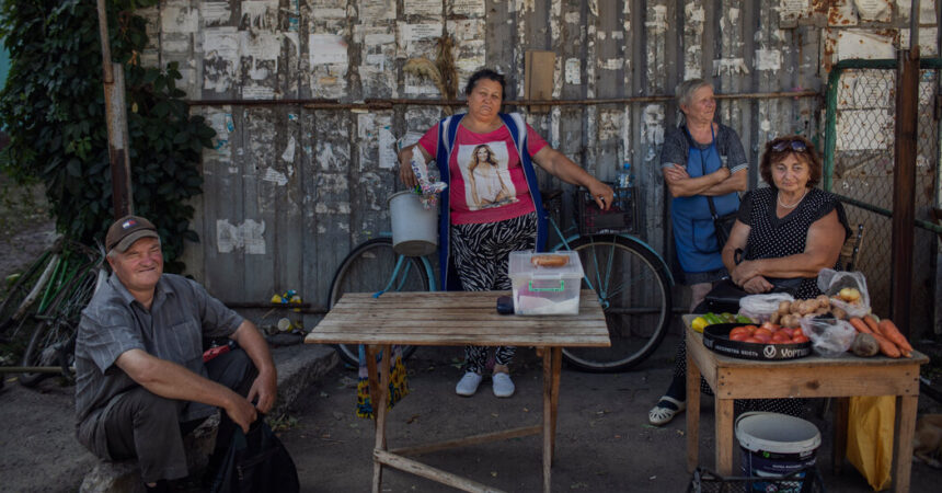 Frontline Villages in Southern Ukraine Endure Shelling Day and Night