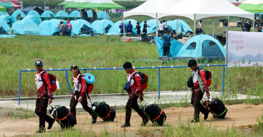 Heat Illness Sickens Hundreds at Scout Jamboree in South Korea