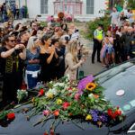 Irish Mourners Pay Their Respects to Sinead O’Connor