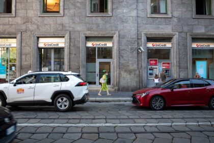 Italian bank stocks rebound as government waters down windfall tax