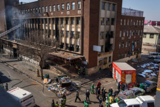 Johannesburg Fire Photos: Scenes From a Deadly Blaze