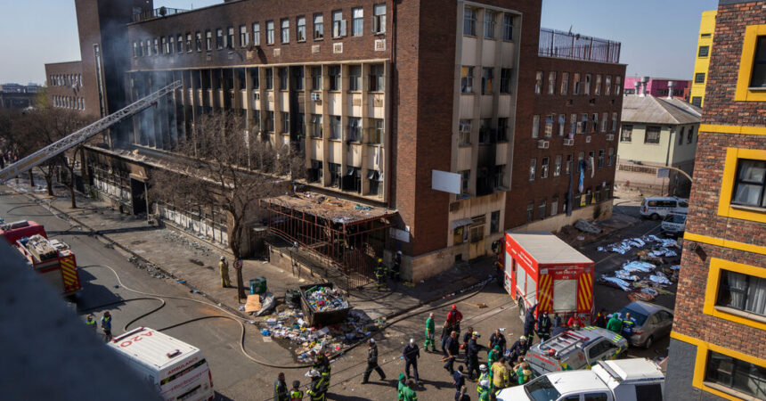 Johannesburg Fire Photos: Scenes From a Deadly Blaze