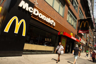 McDonald's, Chipotle among restaurant earnings winners and losers