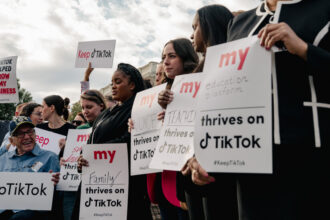 TikTok’s U.S. Future Still in Limbo as Commerce Secretary Visits China