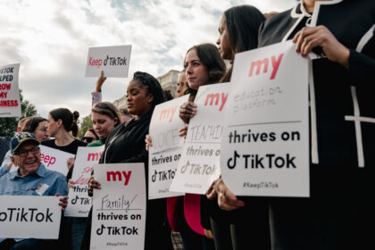 TikTok’s U.S. Future Still in Limbo as Commerce Secretary Visits China
