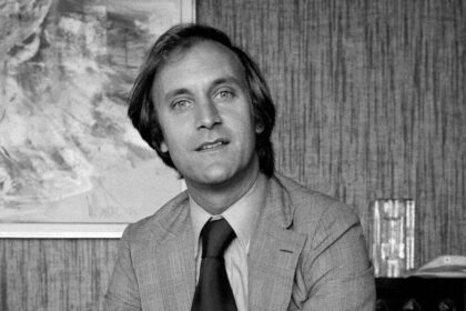 Warren Hoge, Who Covered Wars and World Crises for The Times, Dies at 82
