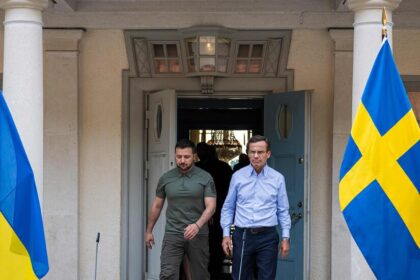 Zelensky Pushes Sweden to Give Ukraine Fighter Jets