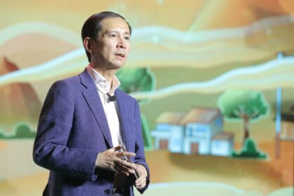Alibaba shares tumble after Daniel Zhang unexpectedly quits cloud business