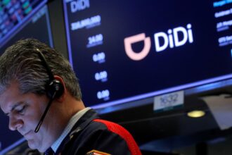 China VC deals plunge, on track for worst pace in more than seven years