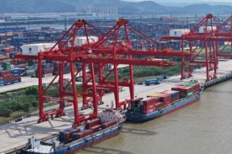 China's exports drop by 8.8% in August as trade slump persists