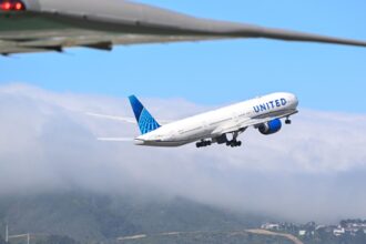 FAA issues nationwide ground stop for United Airlines flights