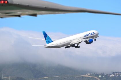 FAA issues nationwide ground stop for United Airlines flights