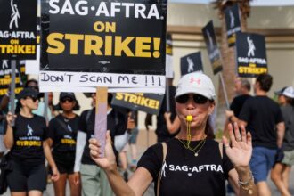 Hollywood sheds 17,000 jobs in August amid strikes