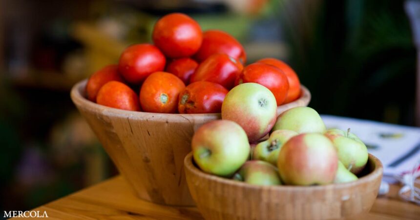 Love Your Lungs With Tomatoes and Apples