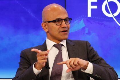 Microsoft will sell AI assistant software to large clients in November