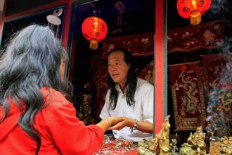 Singaporeans turn to fortune telling for money, hiring and love advice