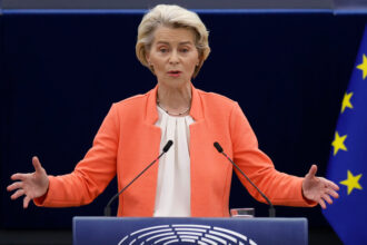 Top EU Official Calls for Expanding Bloc to Include Ukraine and Other Nations