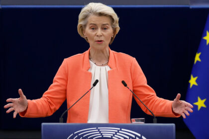 Top EU Official Calls for Expanding Bloc to Include Ukraine and Other Nations
