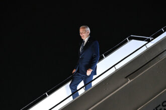 Vietnam in Secret Talks to Buy Arms From Russia