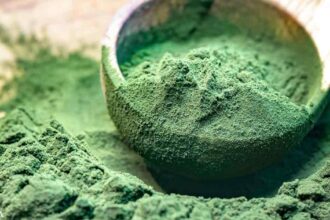 14 Health Benefits of Spirulina Powder