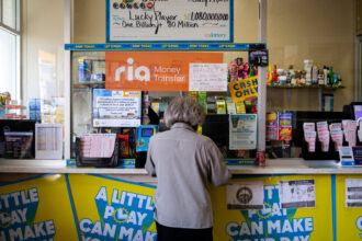 Ahead of $1.73 Billion Jackpot Drawing, Lottery Hopefuls Flock to L.A. Store