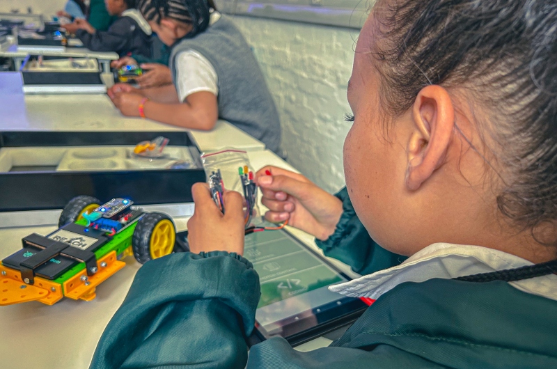 Cape Town Science Centre Partners Google to Train Girls on AI and Robotics