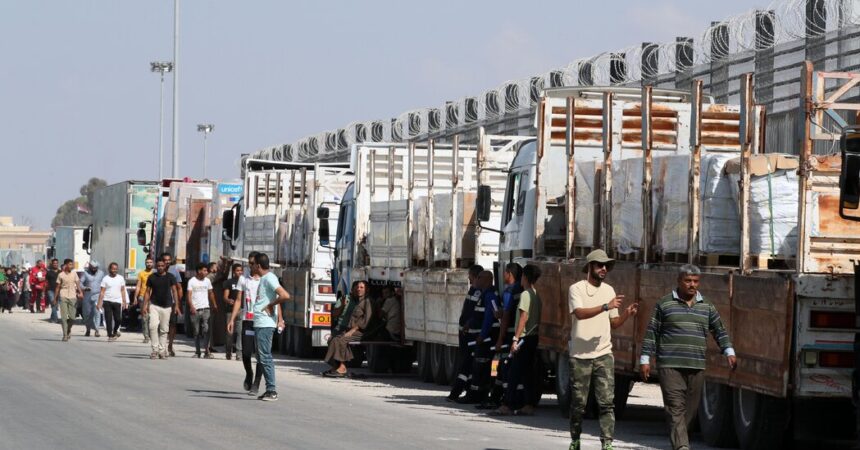 Food and Water Are Unlikely to Flow Into Gaza on Friday, Officials Say